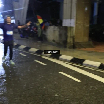 Runner Photo 7930334
