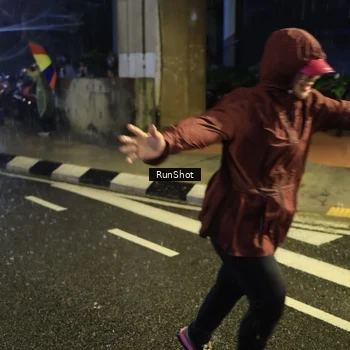 Runner Photo 7930346