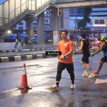 Runner Photo 7930363