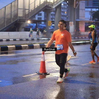 Runner Photo 7930366