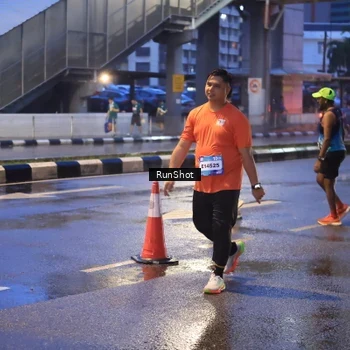 Runner Photo 7930367