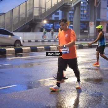 Runner Photo 7930369
