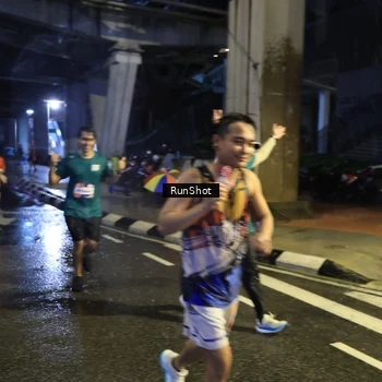 Runner Photo 7930378
