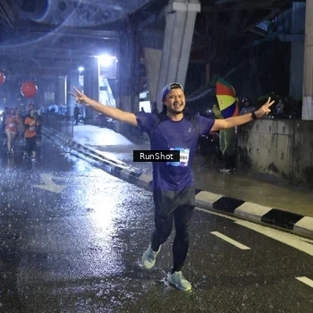 Runner Photo 7930391