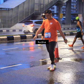 Runner Photo 7930396