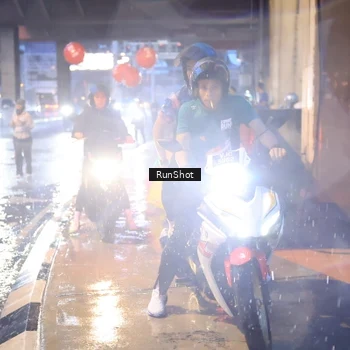 Runner Photo 7930412