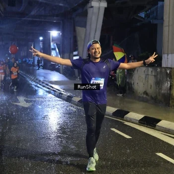 Runner Photo 7930437