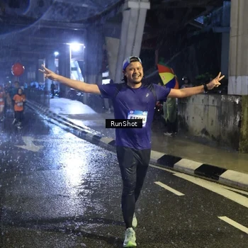 Runner Photo 7930451