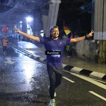 Runner Photo 7930474