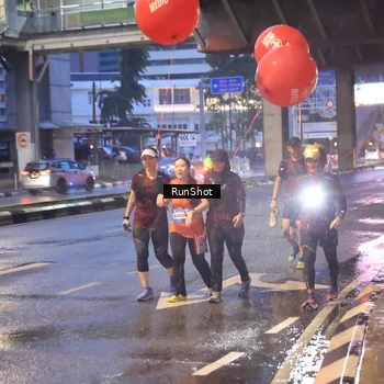 Runner Photo 7930520