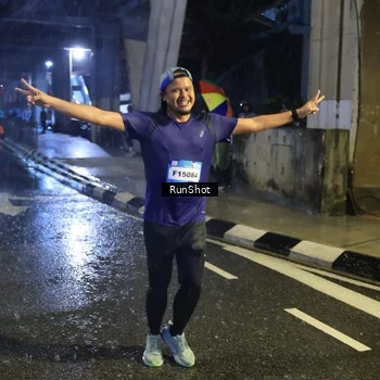Runner Photo 7930528