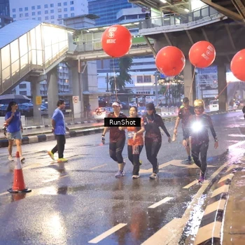 Runner Photo 7930530