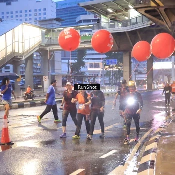 Runner Photo 7930537