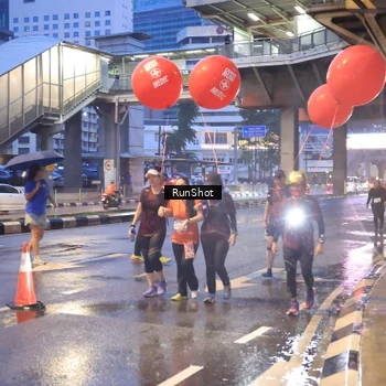 Runner Photo 7930541