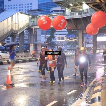 Runner Photo 7930542