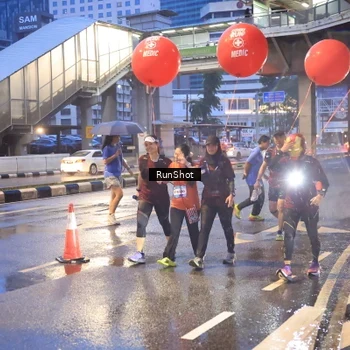 Runner Photo 7930555