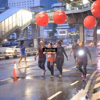 Runner Photo 7930556