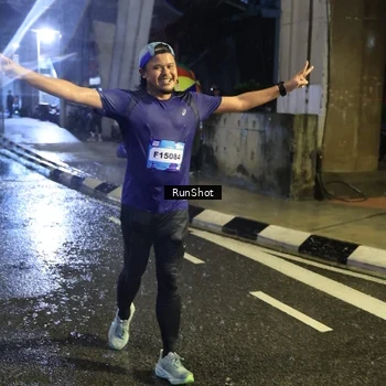 Runner Photo 7930559