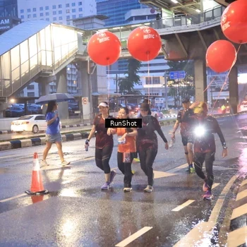 Runner Photo 7930572