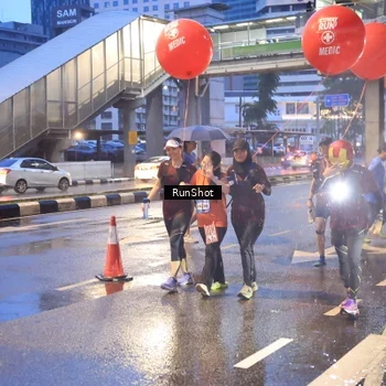 Runner Photo 7930585