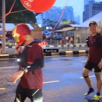 Runner Photo 7930592