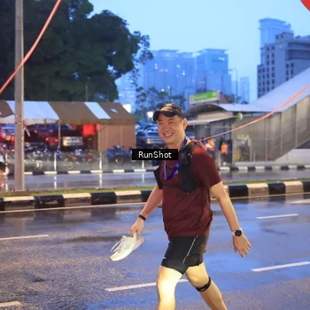 Runner Photo 7930598