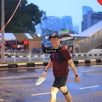 Runner Photo 7930600