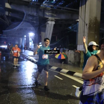 Runner Photo 7930606