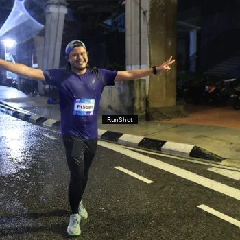 Runner Photo 7930608