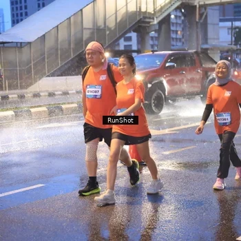 Runner Photo 7930656