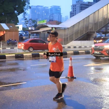 Runner Photo 7930657