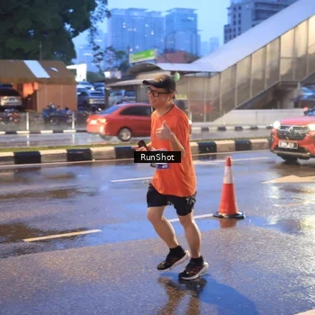 Runner Photo 7930661