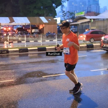 Runner Photo 7930669