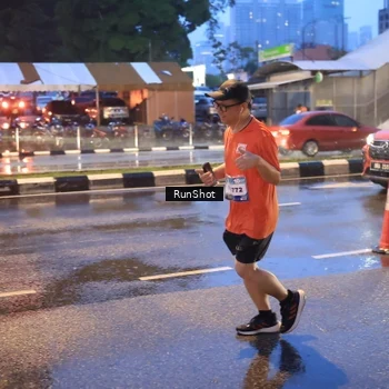 Runner Photo 7930671