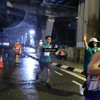 Runner Photo 7930713