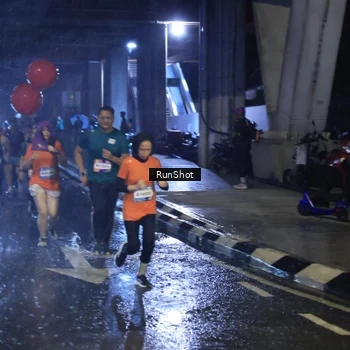 Runner Photo 7930741