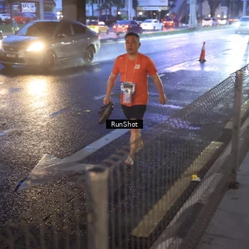 Runner Photo 7930769