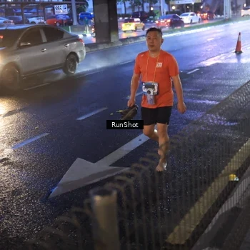 Runner Photo 7930772