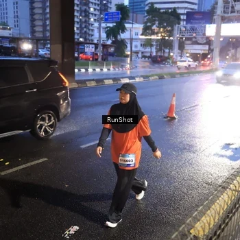 Runner Photo 7930797