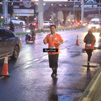 Runner Photo 7930808