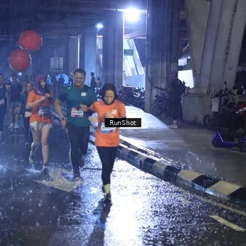 Runner Photo 7930809
