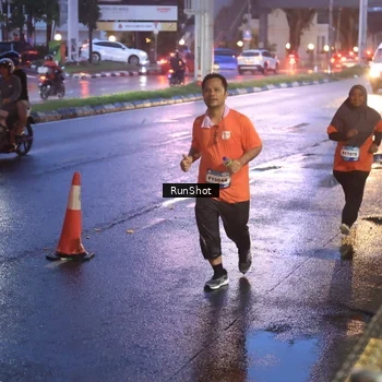 Runner Photo 7930818