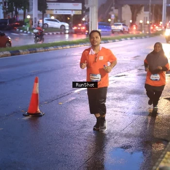 Runner Photo 7930821