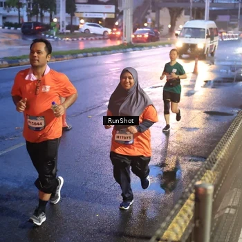Runner Photo 7930845