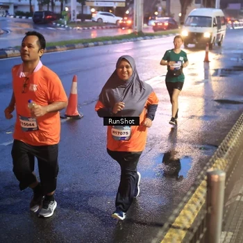 Runner Photo 7930848