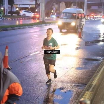 Runner Photo 7930855