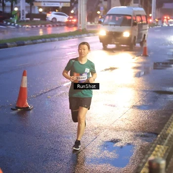 Runner Photo 7930858