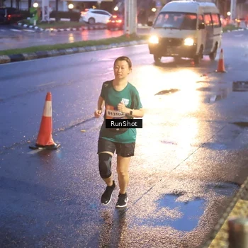 Runner Photo 7930861