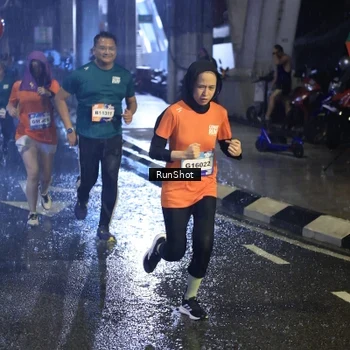 Runner Photo 7930865