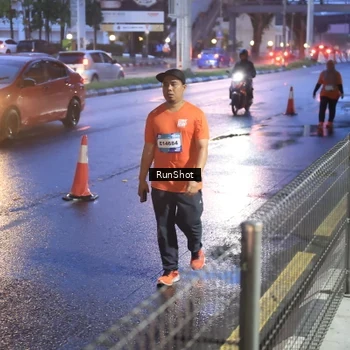 Runner Photo 7930874